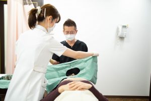 二重切開の手術をするところ