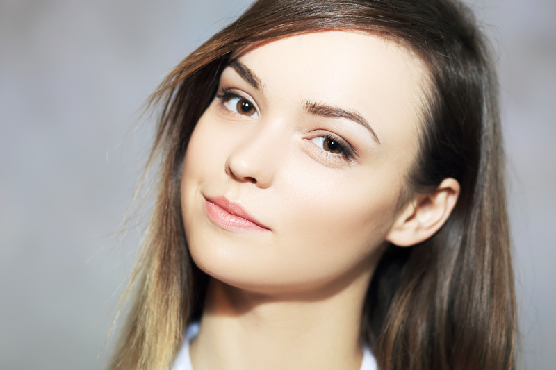 ハーフ顔の共通点やハーフ顔になる方法を美容外科医が解説 共立美容外科 公式コラム 美容整形 美容医療専門クリニック