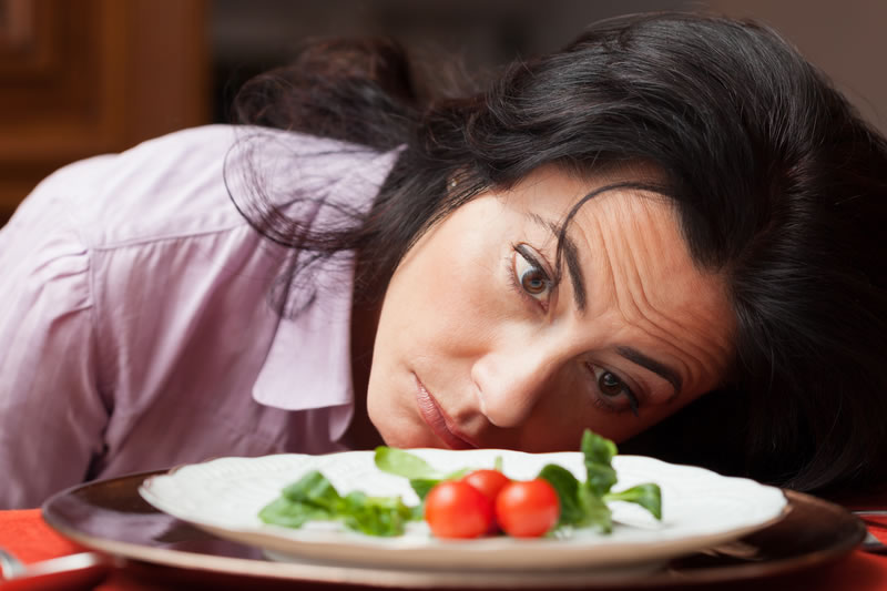 夜に食べたら太りやすくなる仕組みは？痩せやすく太りにくい体を作る方法とは？