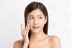顔の脂肪吸引で小顔になった女性