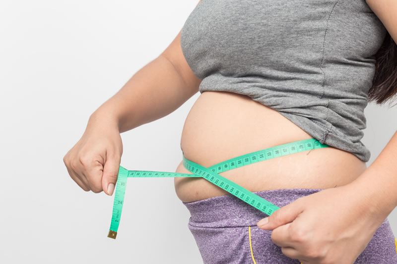 肥満に悩む女性