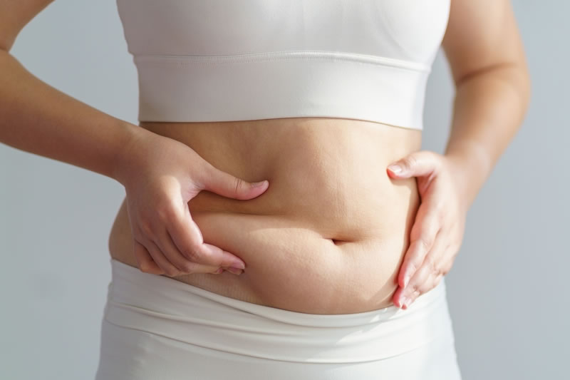 ウエストを細くしたい女性