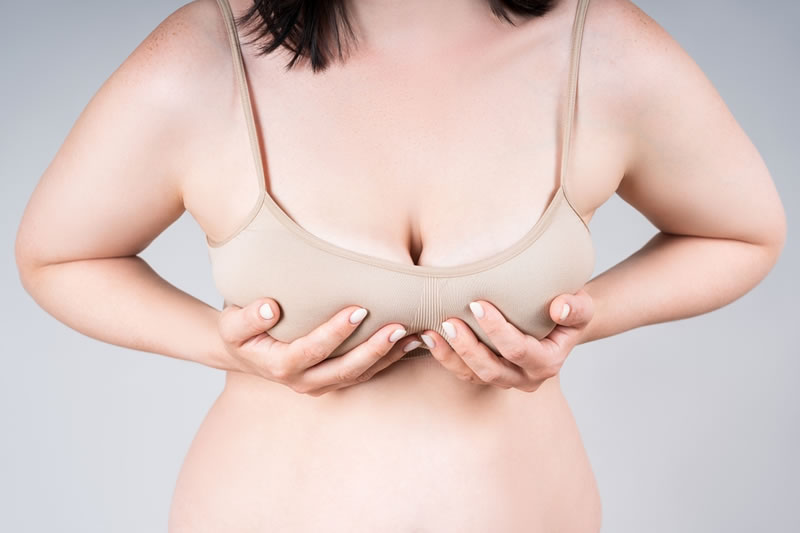 体重の増加で胸が大きくなった女性