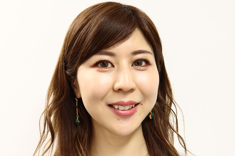 フシカクリームを使っている看護師