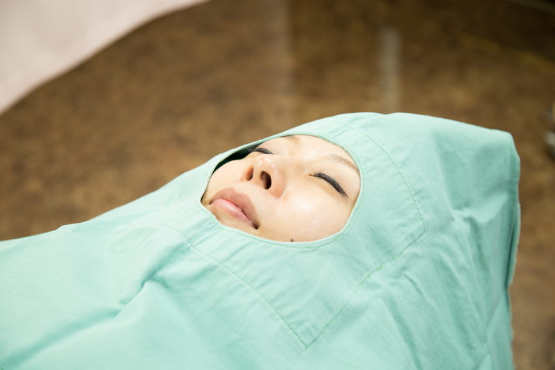 プロテーゼの手術を受ける前の患者