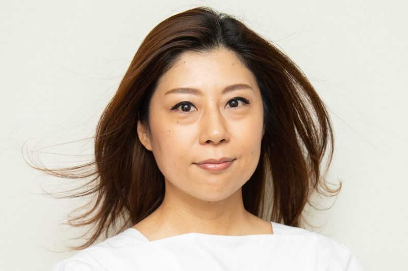 フェイスリフト手術を受けた女性