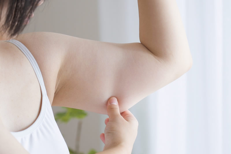 女性の二の腕