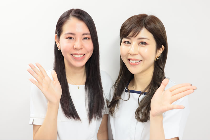 案内している看護師