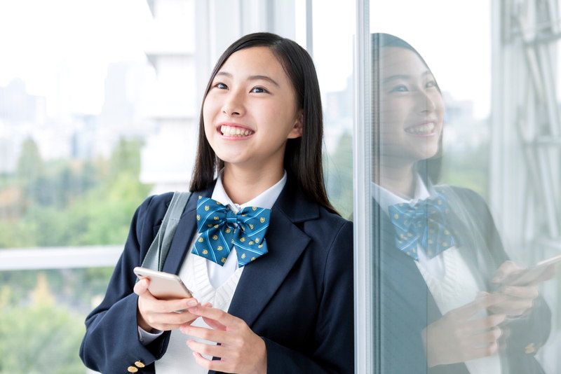 笑顔の女子高生