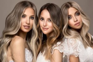 美人の３人の女性