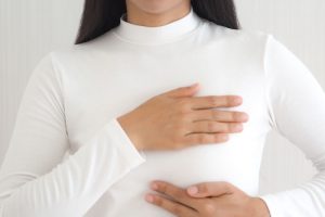 乳頭縮小に悩みがある女性