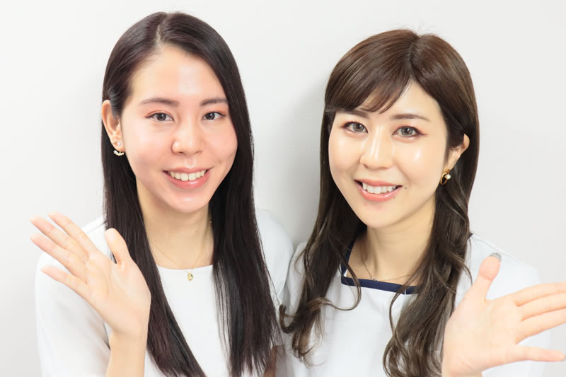 共立美容外科の受付二人