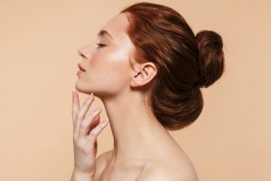 顔が小さい女性