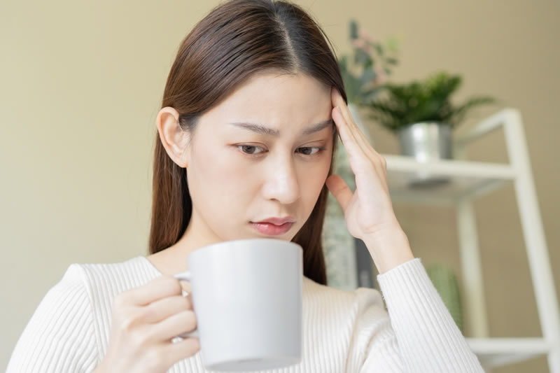 顔はなぜ歪んでしまうの?歪んでしまう原因と改善策をご紹介