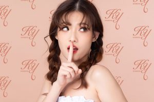 鼻の綺麗な女性