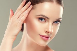 アートメイクしている眉毛