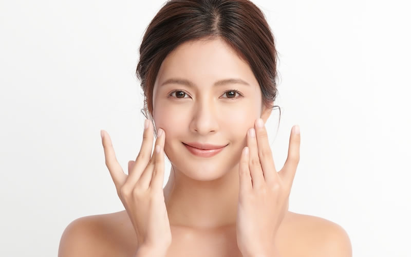 ゴルゴラインとは?主な原因や目立たないようにする美容整形について解説