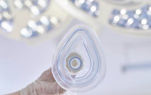 全身麻酔をかけるところ