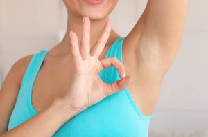 わきがが再発に悩んでいた女性