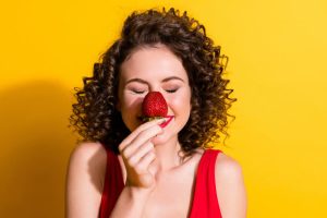 いちご鼻が気になる女性