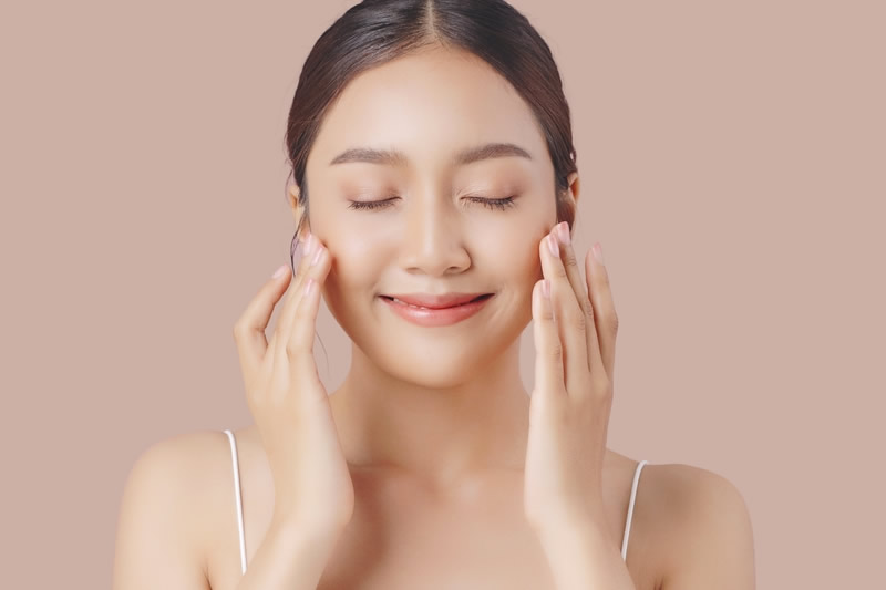 口角下制筋を鍛えて顔のたるみを予防しよう!表情筋を鍛えるトレーニング6選!