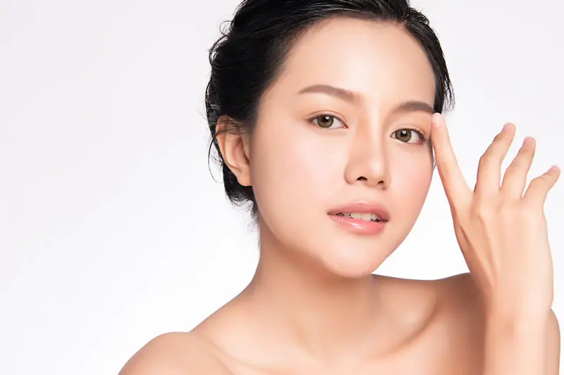 【医師監修】タレ目ボトックスとは?メリット・デメリットやその他のタレ目を目指せる美容整形をご紹介