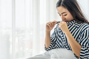 胸の大きさに悩んでいる女性