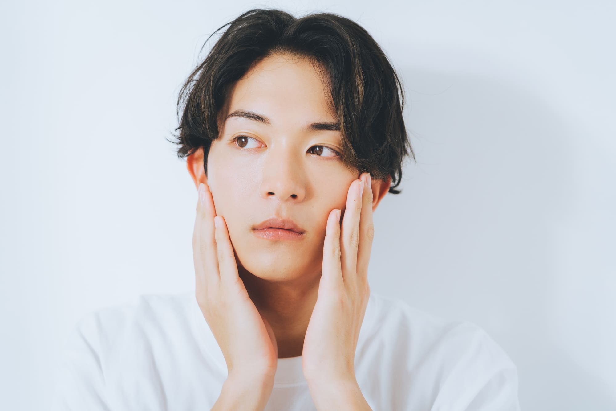 【医師解説】2025年メンズ美容整形の人気施術TOP5を紹介!