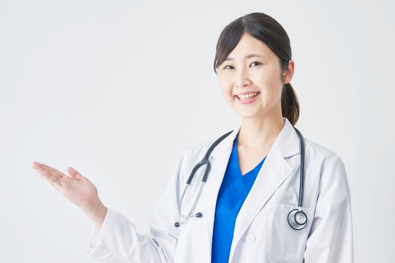 埋没法の腫れやすいケースを解説する医師