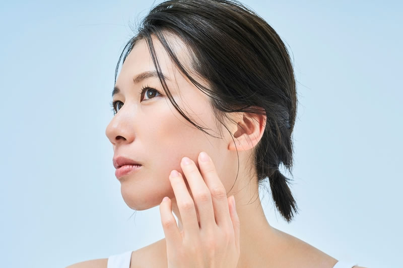 ヴェルベットスキンで肌の悩みを改善した女性